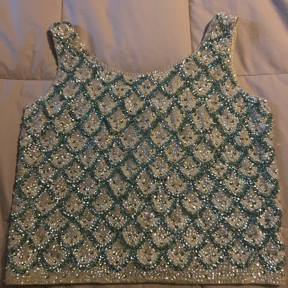 Elegant 1960s Vintage Sequin Embellished Tank Top - Green and Gold
